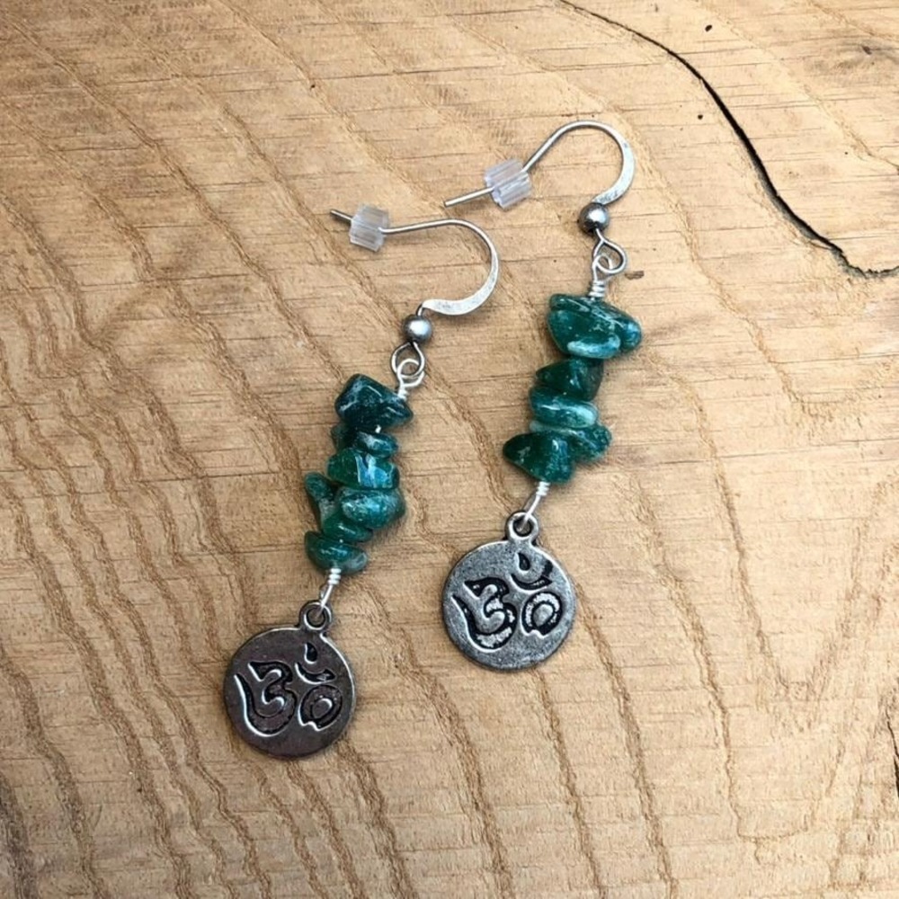 Silver‎ Om Sign Charm Earrings: Green Aventurine Beaded Hippie Jewelry